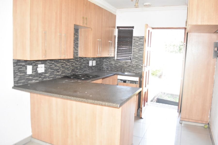 2 Bedroom Property for Sale in The Reeds Gauteng