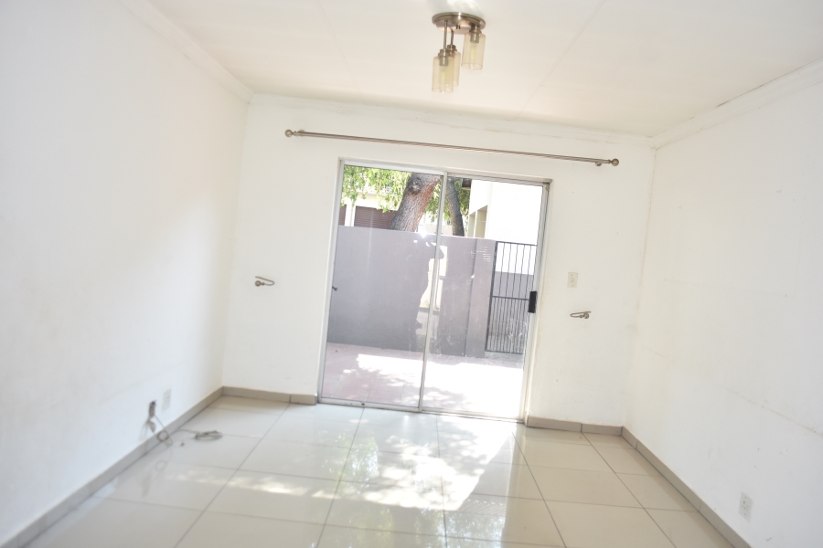 2 Bedroom Property for Sale in The Reeds Gauteng