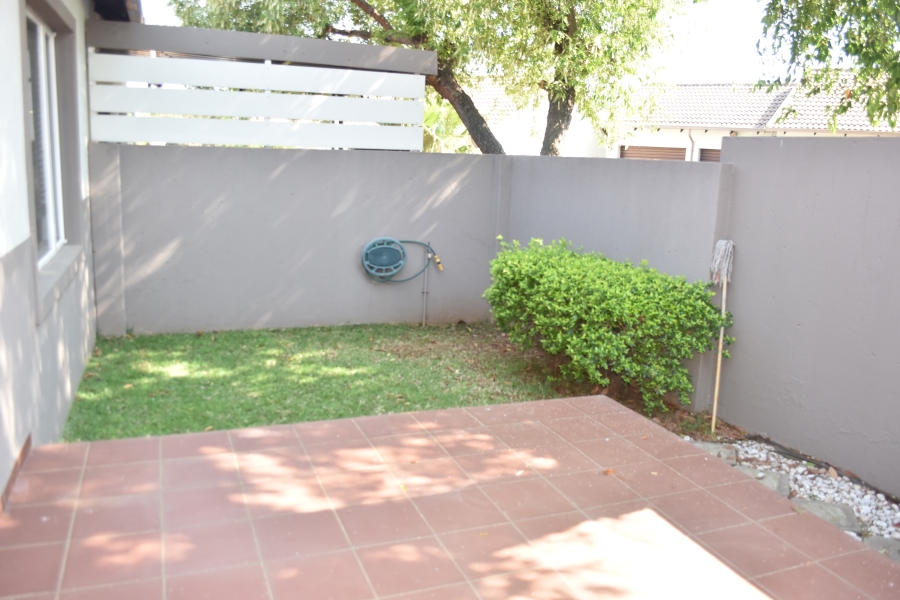 2 Bedroom Property for Sale in The Reeds Gauteng