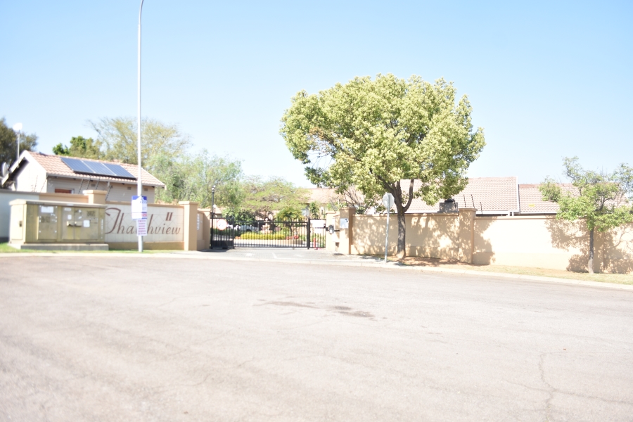 2 Bedroom Property for Sale in The Reeds Gauteng