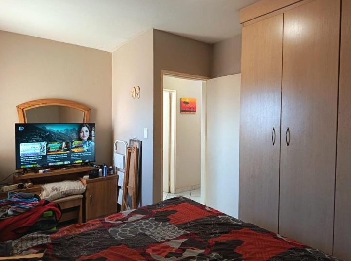 2 Bedroom Property for Sale in Greenhills Gauteng