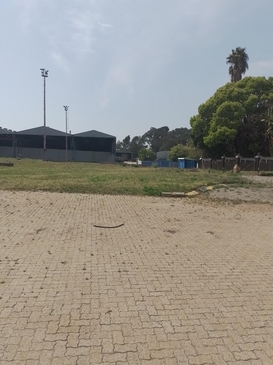 To Let Commercial Property for Rent in Wadeville Gauteng