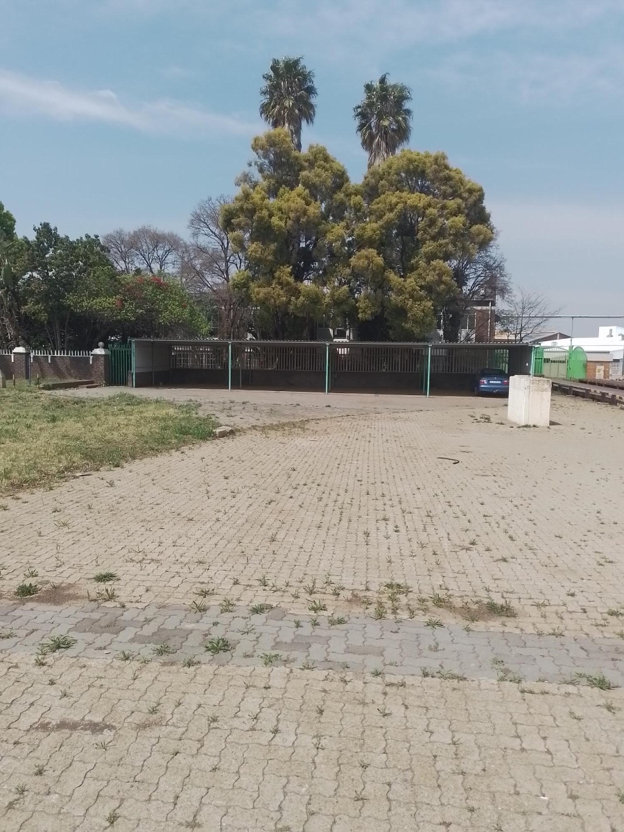 To Let Commercial Property for Rent in Wadeville Gauteng