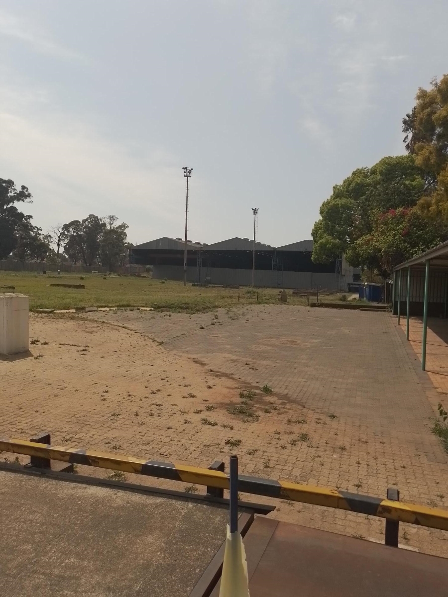 To Let Commercial Property for Rent in Wadeville Gauteng