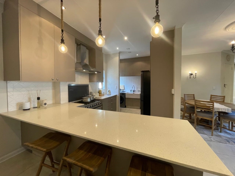To Let 3 Bedroom Property for Rent in Greenstone Hill Gauteng