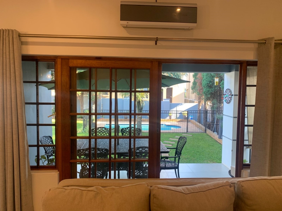 To Let 3 Bedroom Property for Rent in Greenstone Hill Gauteng