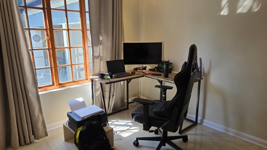 To Let 3 Bedroom Property for Rent in Greenstone Hill Gauteng