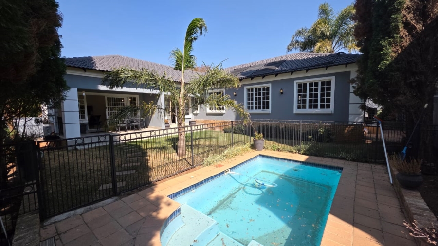 To Let 3 Bedroom Property for Rent in Greenstone Hill Gauteng