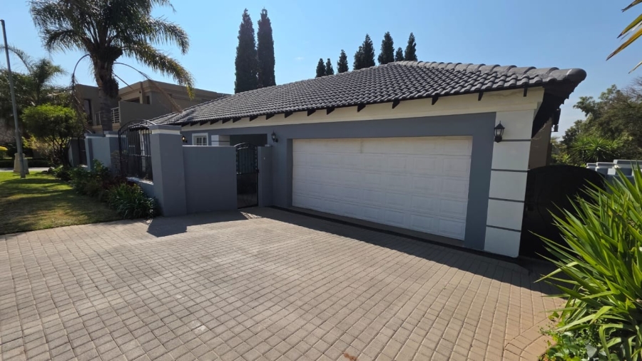 To Let 3 Bedroom Property for Rent in Greenstone Hill Gauteng