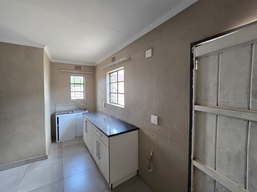 To Let 1 Bedroom Property for Rent in Benoni West Gauteng