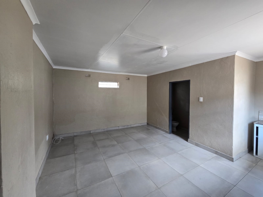 To Let 1 Bedroom Property for Rent in Benoni West Gauteng