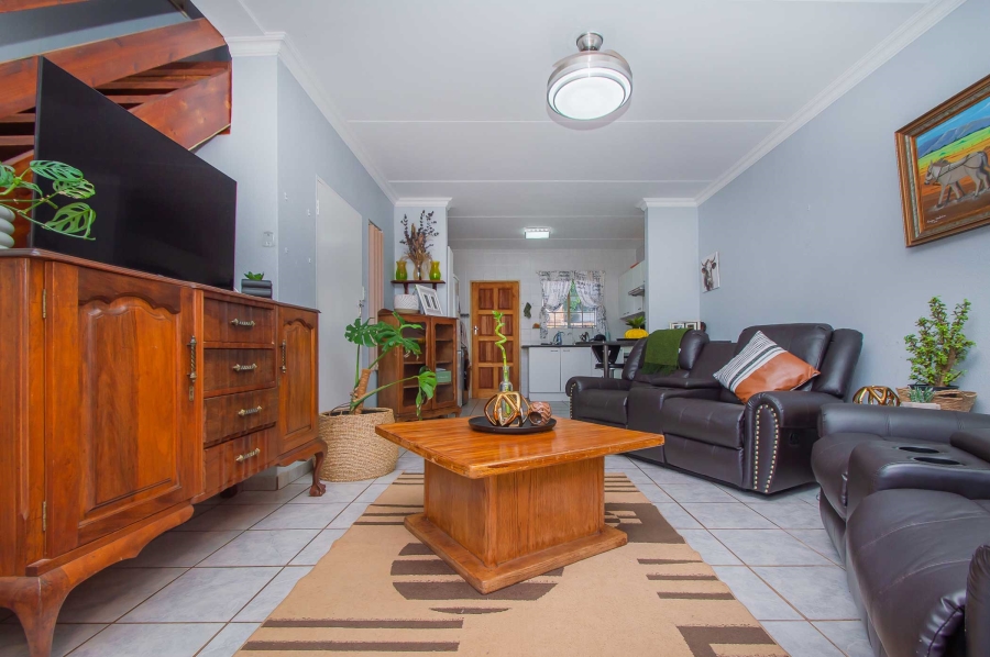 2 Bedroom Property for Sale in Wilgeheuwel Gauteng