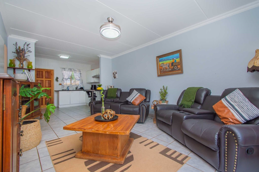 2 Bedroom Property for Sale in Wilgeheuwel Gauteng