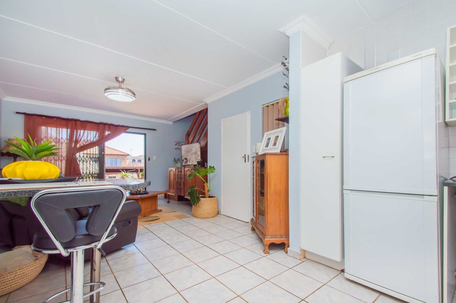 2 Bedroom Property for Sale in Wilgeheuwel Gauteng