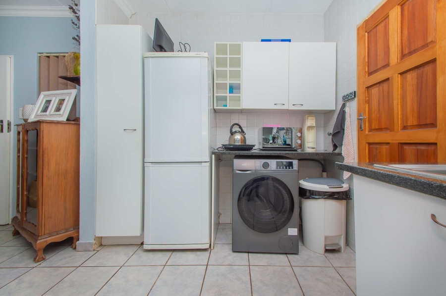 2 Bedroom Property for Sale in Wilgeheuwel Gauteng
