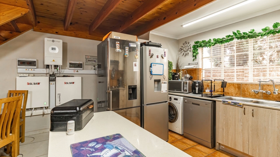 3 Bedroom Property for Sale in Bardene Gauteng