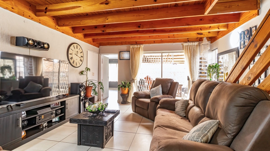 3 Bedroom Property for Sale in Bardene Gauteng