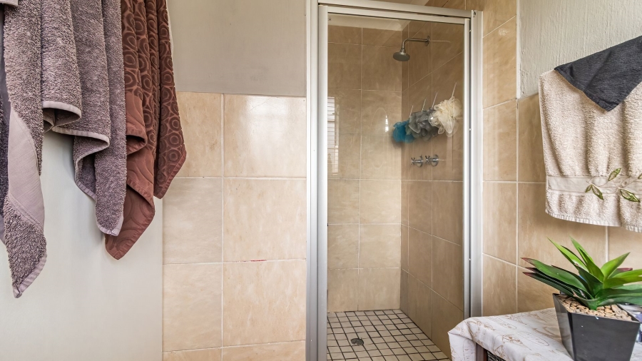 3 Bedroom Property for Sale in Bardene Gauteng