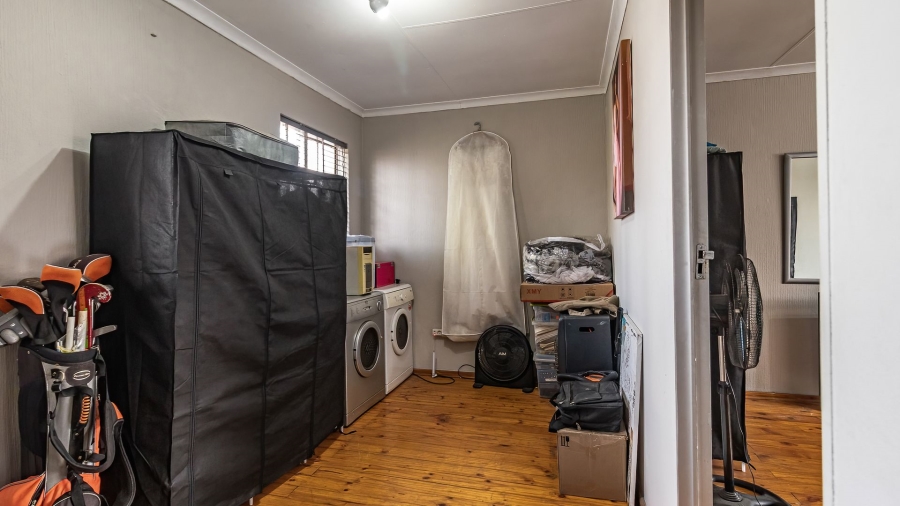 3 Bedroom Property for Sale in Bardene Gauteng