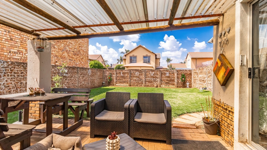 3 Bedroom Property for Sale in Bardene Gauteng