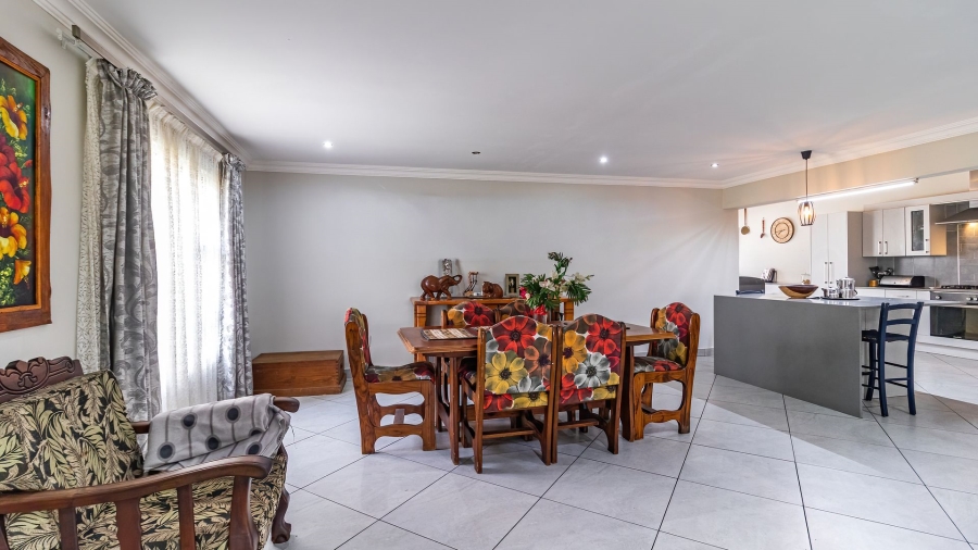 5 Bedroom Property for Sale in Freeway Park Gauteng