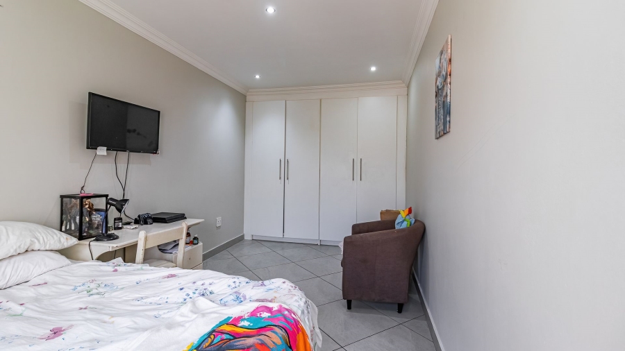 5 Bedroom Property for Sale in Freeway Park Gauteng