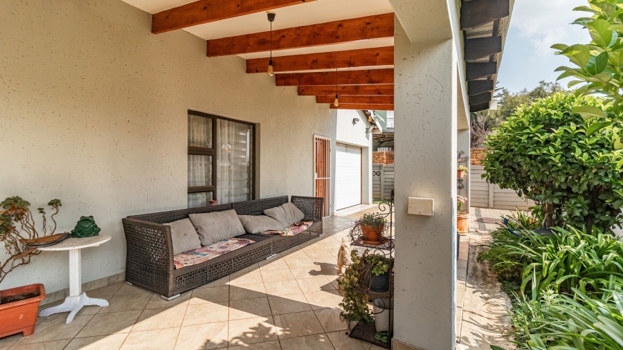 5 Bedroom Property for Sale in Freeway Park Gauteng