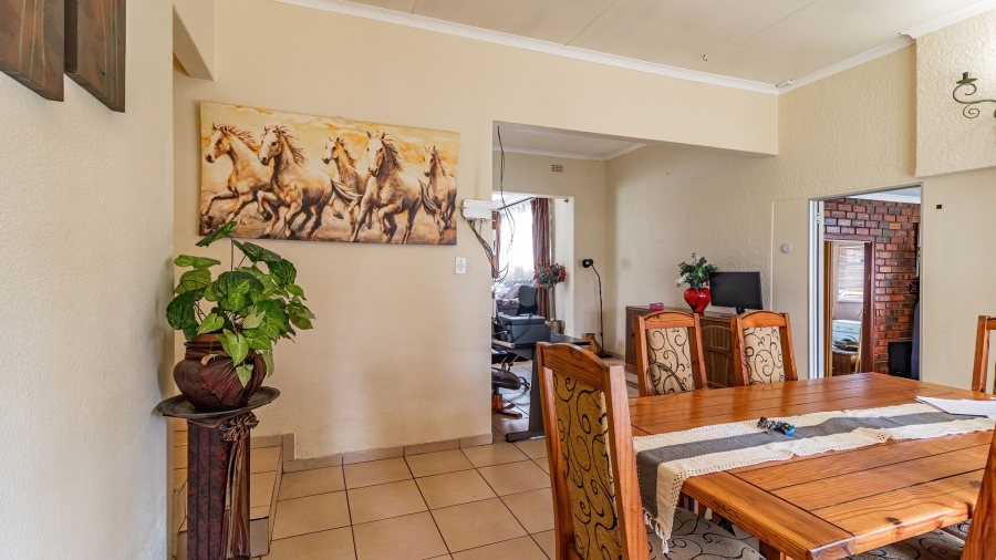 5 Bedroom Property for Sale in Freeway Park Gauteng
