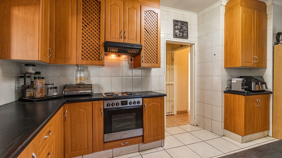 5 Bedroom Property for Sale in Freeway Park Gauteng