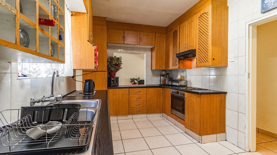 5 Bedroom Property for Sale in Freeway Park Gauteng