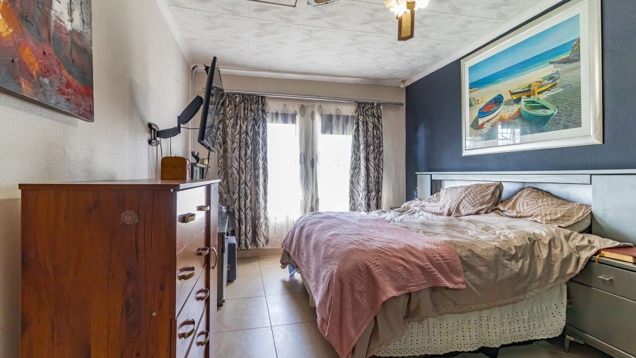 5 Bedroom Property for Sale in Freeway Park Gauteng