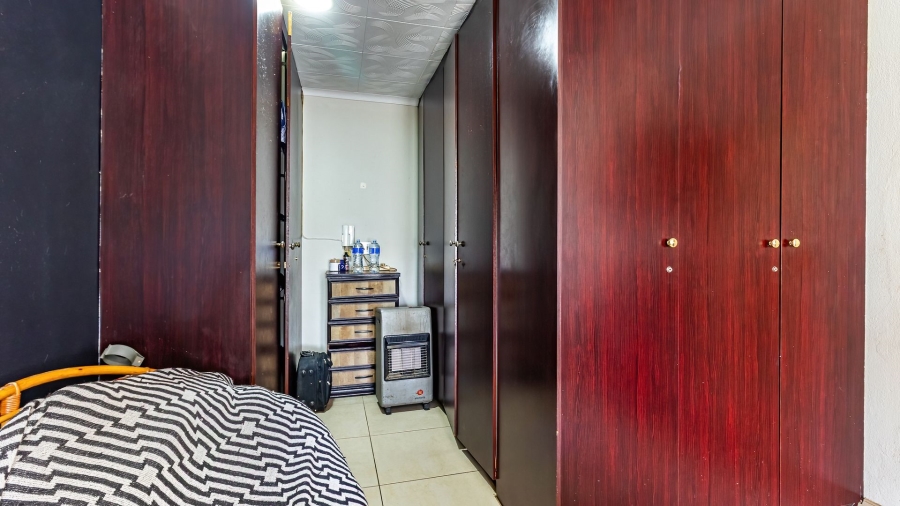 5 Bedroom Property for Sale in Freeway Park Gauteng