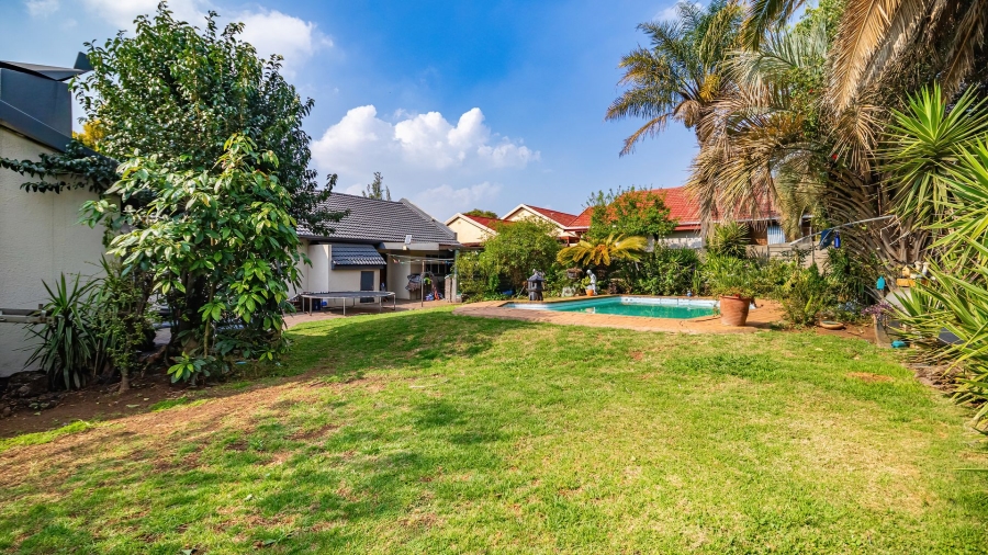 5 Bedroom Property for Sale in Freeway Park Gauteng