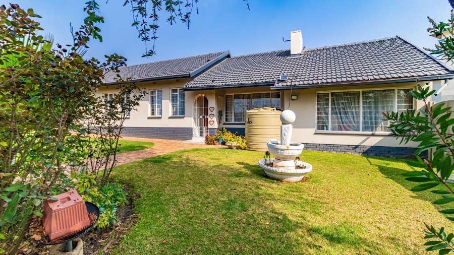 5 Bedroom Property for Sale in Freeway Park Gauteng