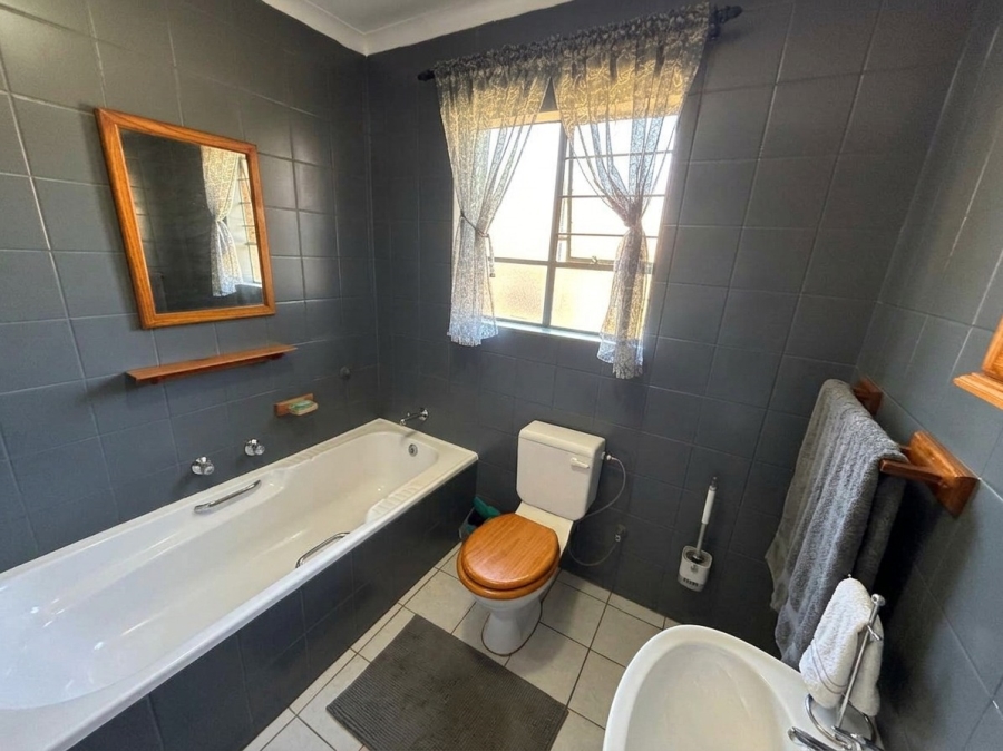 3 Bedroom Property for Sale in Sunward Park Gauteng