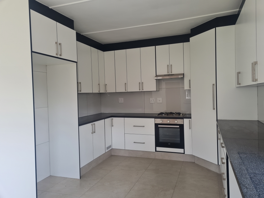 To Let 3 Bedroom Property for Rent in Clarens Park Gauteng
