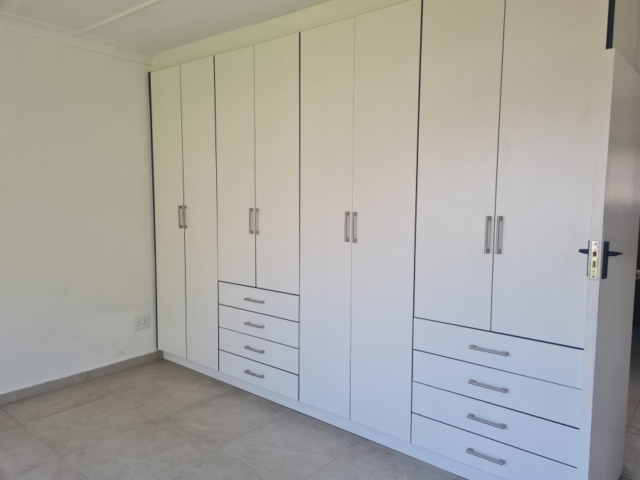 To Let 3 Bedroom Property for Rent in Clarens Park Gauteng