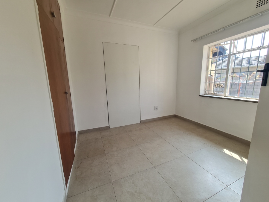 To Let 3 Bedroom Property for Rent in Clarens Park Gauteng