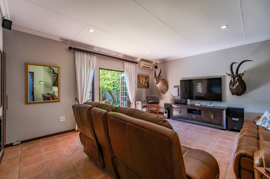 3 Bedroom Property for Sale in Faerie Glen Gauteng