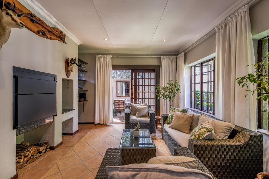 3 Bedroom Property for Sale in Faerie Glen Gauteng