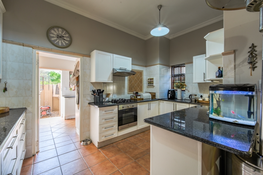 3 Bedroom Property for Sale in Faerie Glen Gauteng