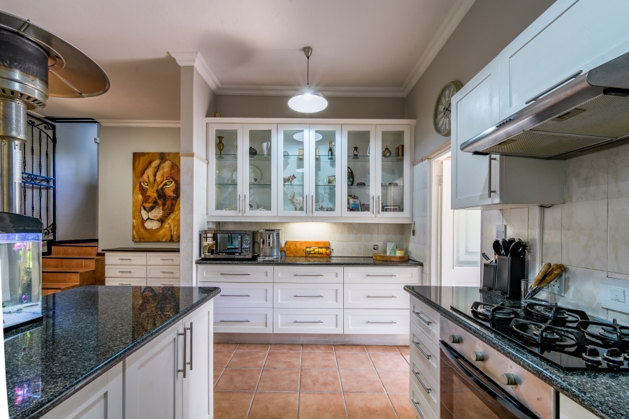 3 Bedroom Property for Sale in Faerie Glen Gauteng