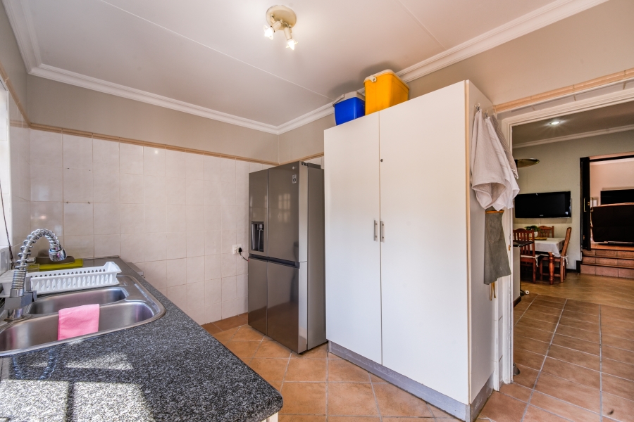 3 Bedroom Property for Sale in Faerie Glen Gauteng