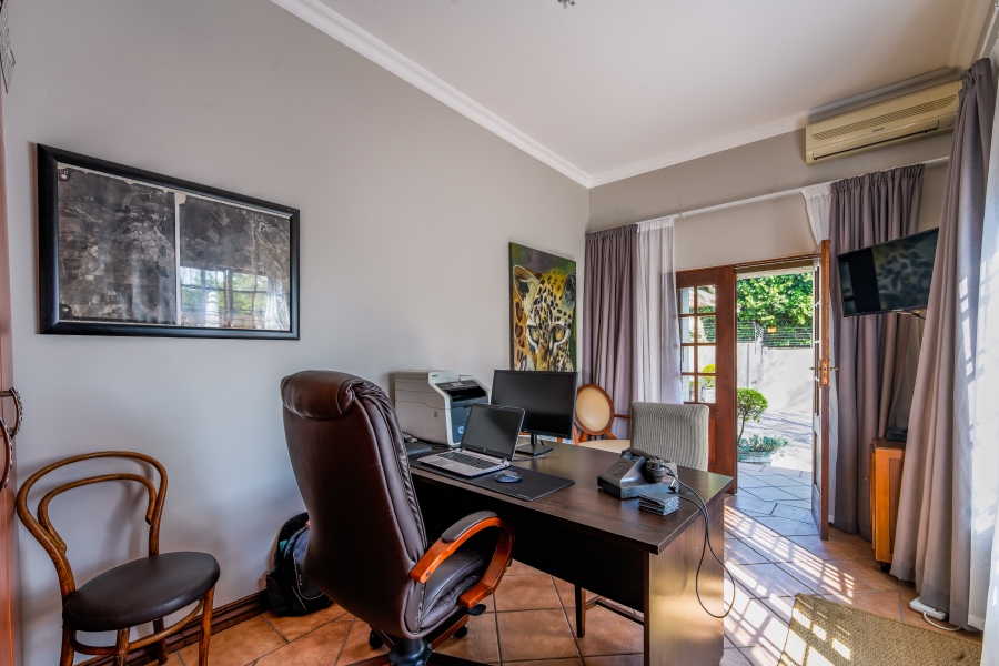 3 Bedroom Property for Sale in Faerie Glen Gauteng