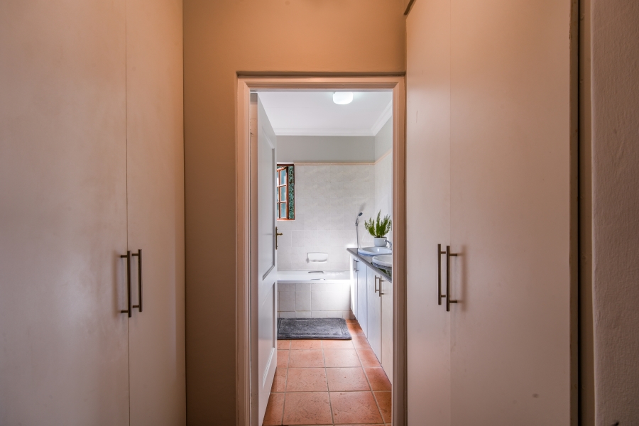 3 Bedroom Property for Sale in Faerie Glen Gauteng