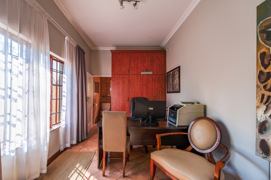 3 Bedroom Property for Sale in Faerie Glen Gauteng