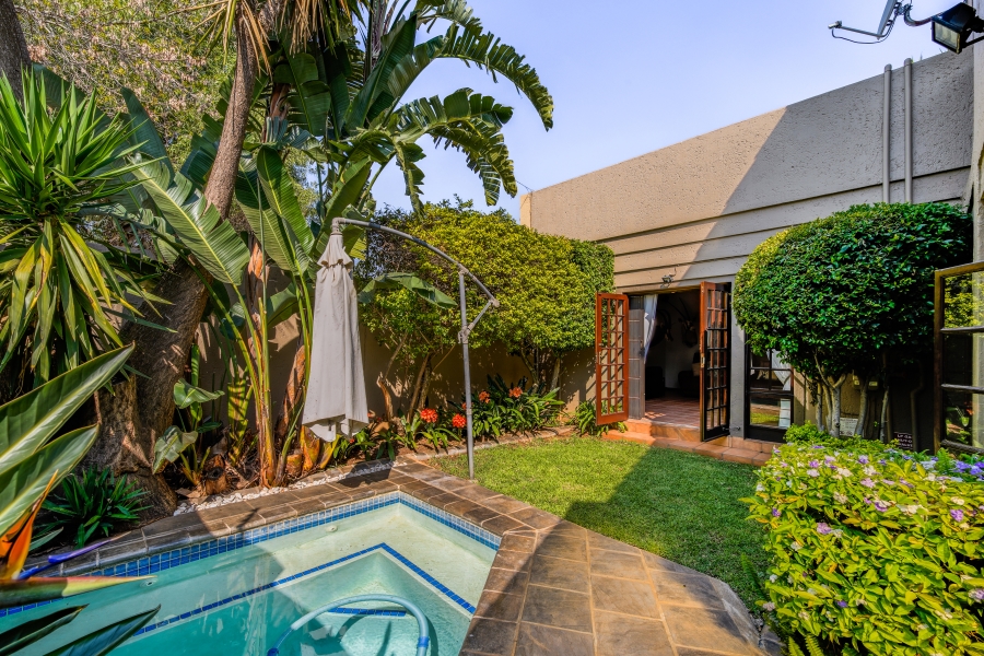 3 Bedroom Property for Sale in Faerie Glen Gauteng