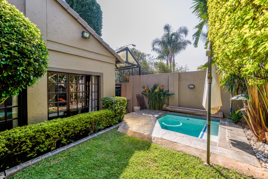 3 Bedroom Property for Sale in Faerie Glen Gauteng