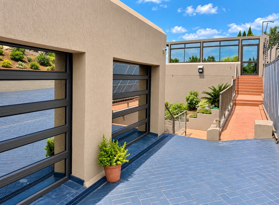 4 Bedroom Property for Sale in Bassonia Gauteng