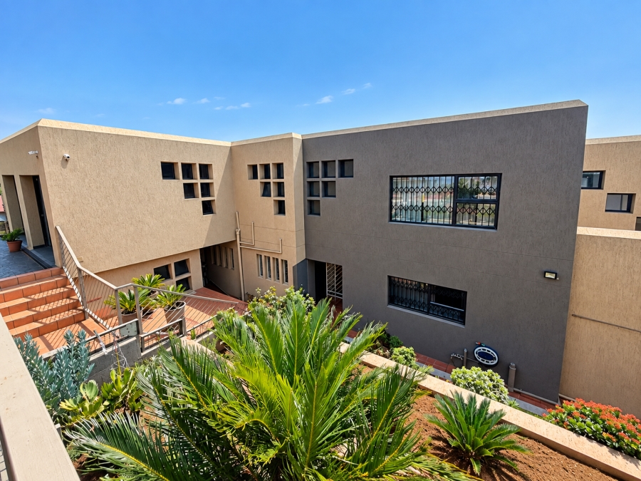 4 Bedroom Property for Sale in Bassonia Gauteng